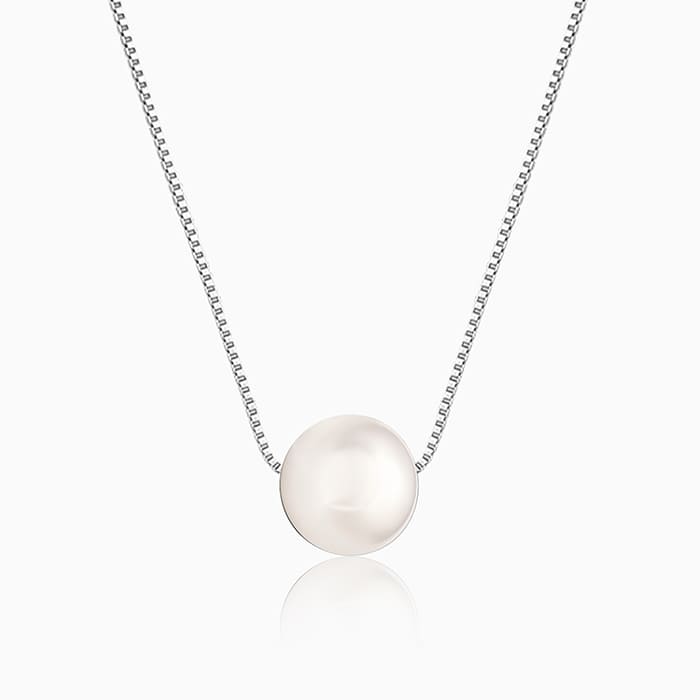 Elara Pearl Necklace