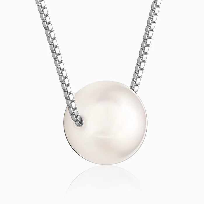 Elara Pearl Necklace